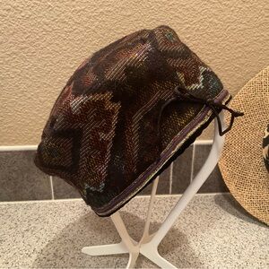 NEW Hat - REVERSIBLE Jacquard and Black Velvet